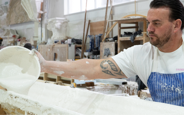 The Best Plasters for Fibrous Cornices