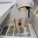 Aurelia® Vibrant™ Powder-Free Latex Gloves